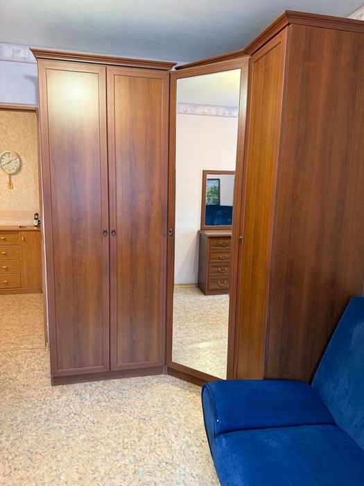 Продается спальный гарнитур