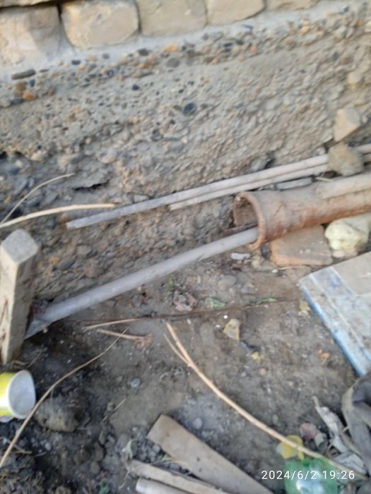 Б/у, продаётся трубы пластик, чугунный, газовая плиталита