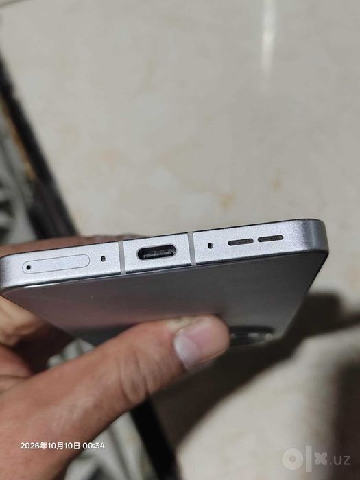 Oneplus ace 5     12  /256