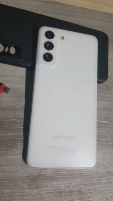 Продам Samsung Galaxy S21 FE 5G. Торг за 55к отдам