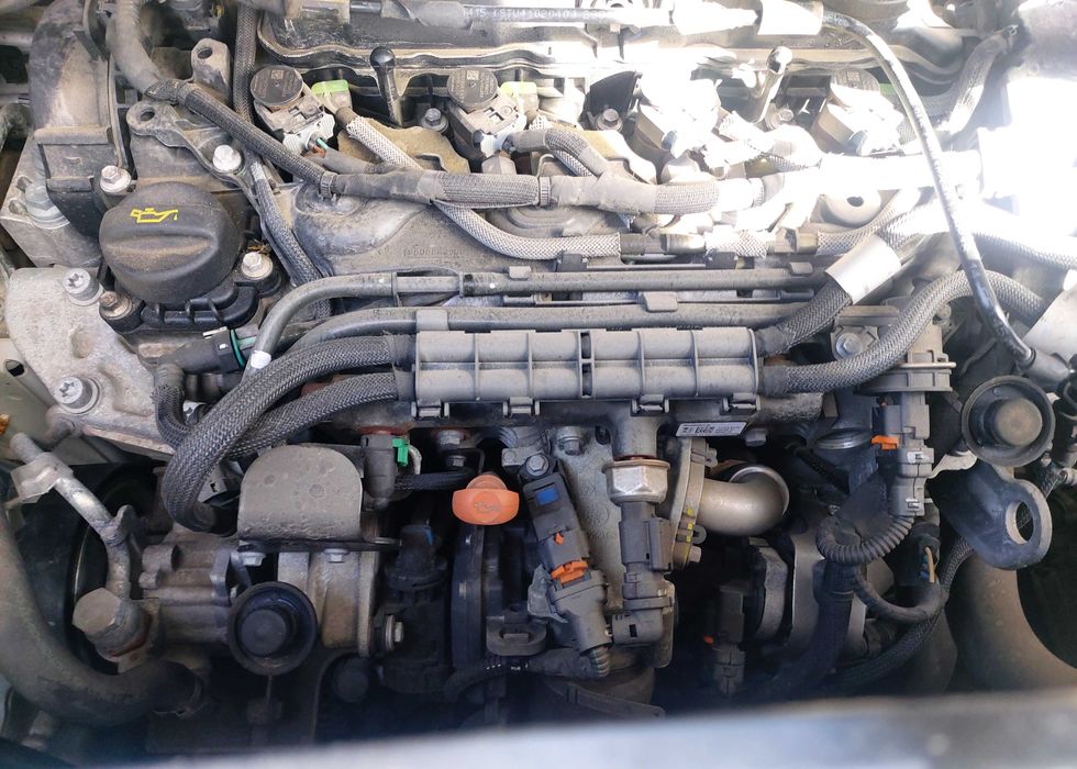 Двигател  Мотор DW10FU  10DYZZ AH03 2.0hdi