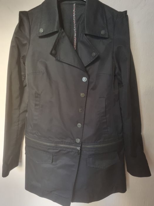 Тренчкот на Cop.Copine-черен цвят