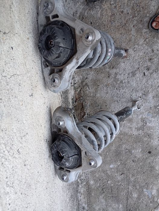 Предни амортисьори Audi A4 B6 2.5 180 quattro