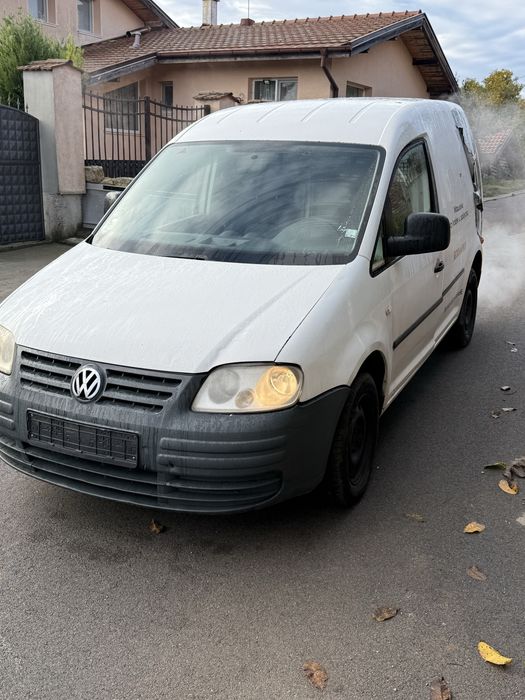 Продавам vw caddy на части 2,0 ecofuel