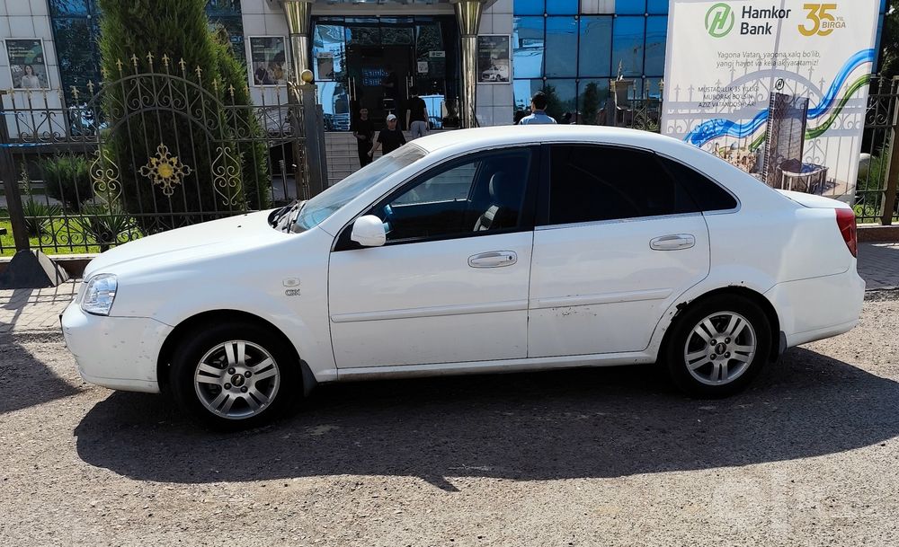 Lacetti 2 pozitsiya 1.8 ideal