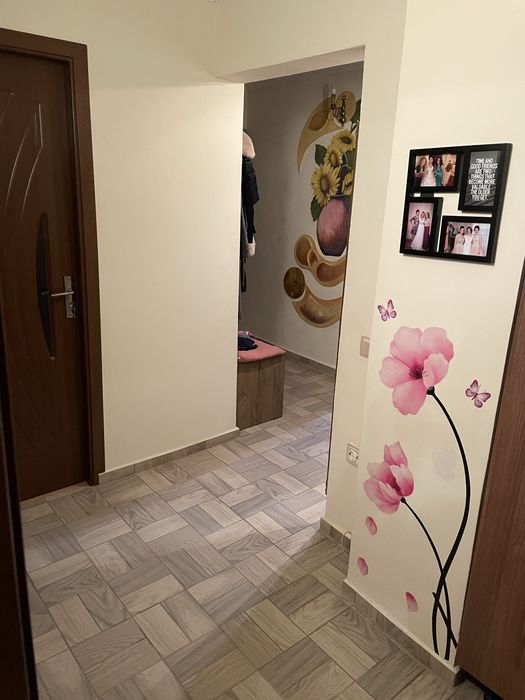 Apartament 3 camere , etaj 4