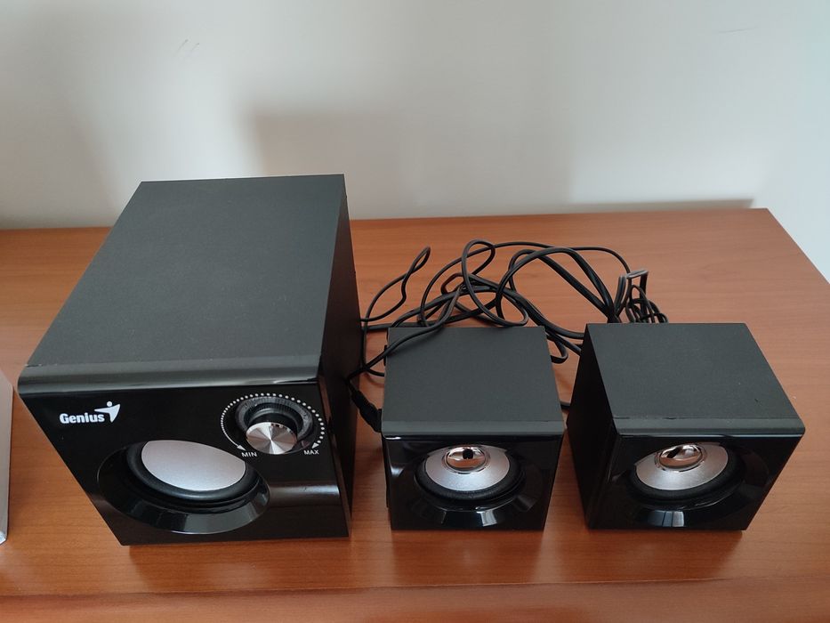 Малки тонколони с буфер Genius