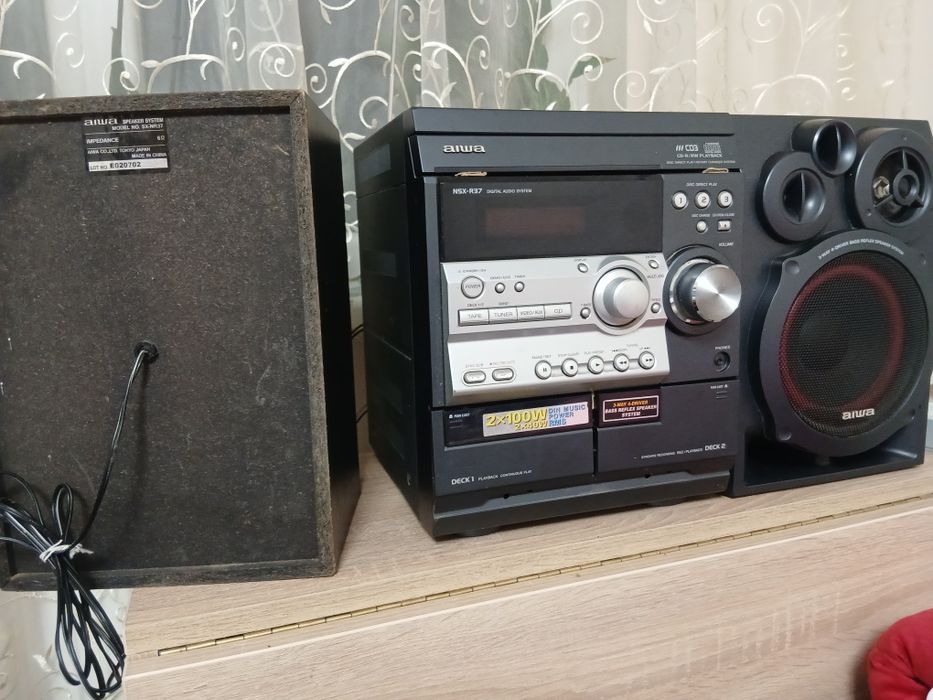 Combina Aiwa cu boxe si telecomandă  in stare buna de funcționare!