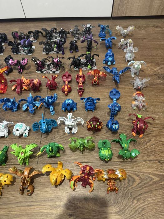 Бакуган играчки (Bakugan battle)