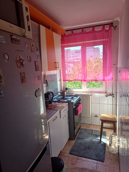 Apartament cu 3 camere mobilat utilat !!!