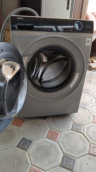 Продам стиральную машинку Haier