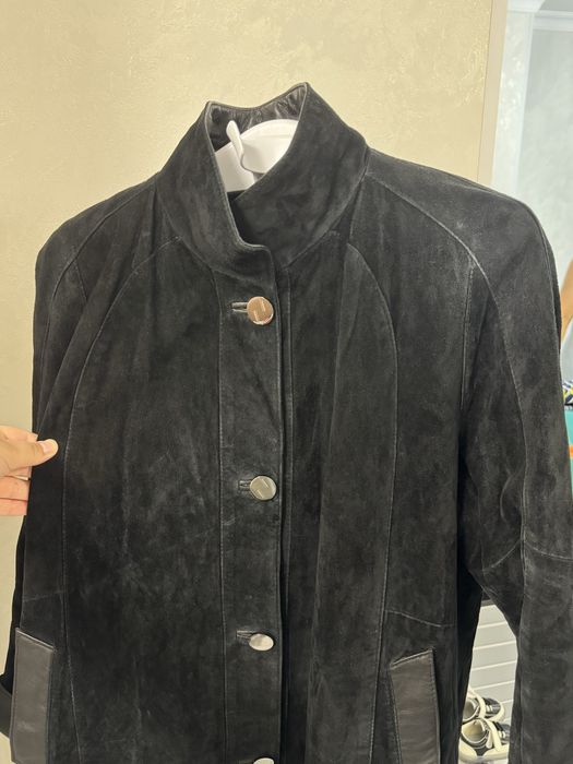 Продам замшевую куртку