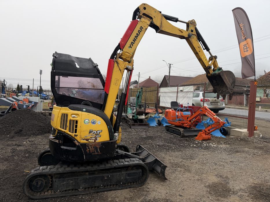Excavator, miniexcavator yanmar B2-5