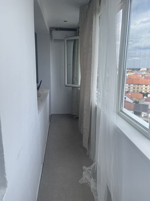 De vanzare apartament 3 camere zona semicentrala!