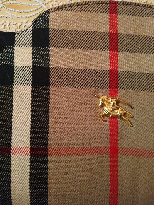 Клатч "Burberry", "Gucci".