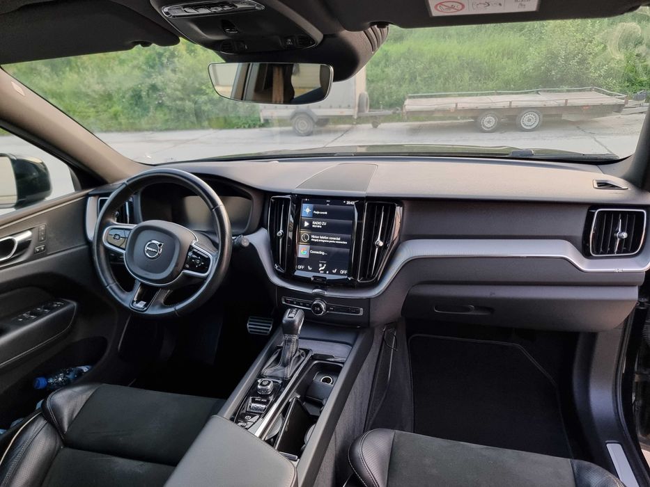 VOLVO XC60 2019 D4 AWD (4x4) Pachet R-DESIGN