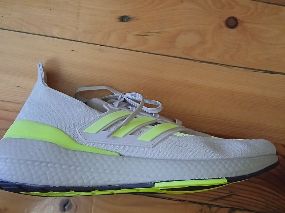Маратонки ADIDAS Bost