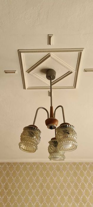 Полилей дърво и стъкло