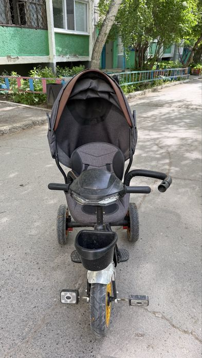 Трехколесный велосипед