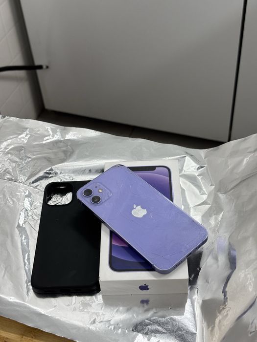 Продается айфон 12