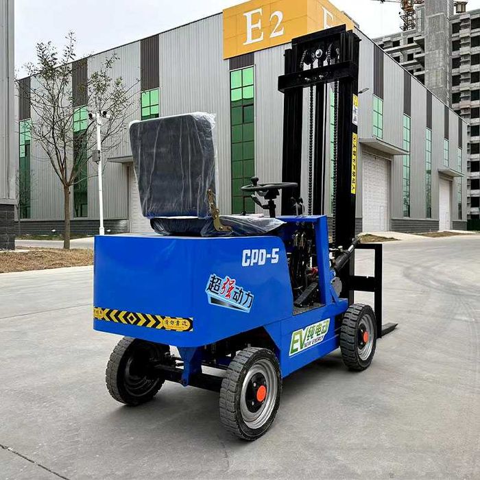 Високопроходим Електроповдигач, високоповдигач, повдигане до 3 метра