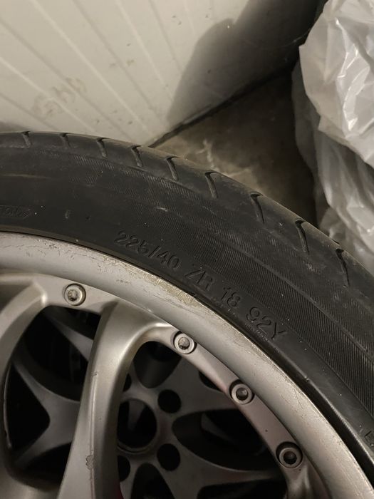 Jante “18 mercedes + anvelope 225/40 ZR 18 sau schimb