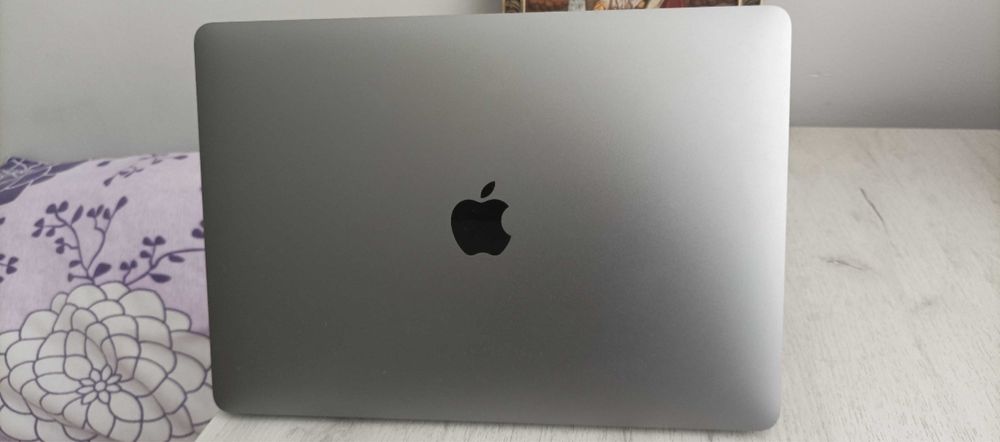 Macbook 13 инча 2017г.