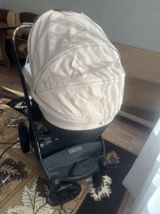 Продам коляску с двумя сменными блоками