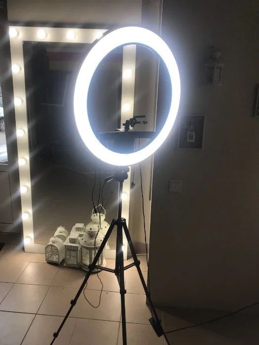 Селфи лампа на штативе