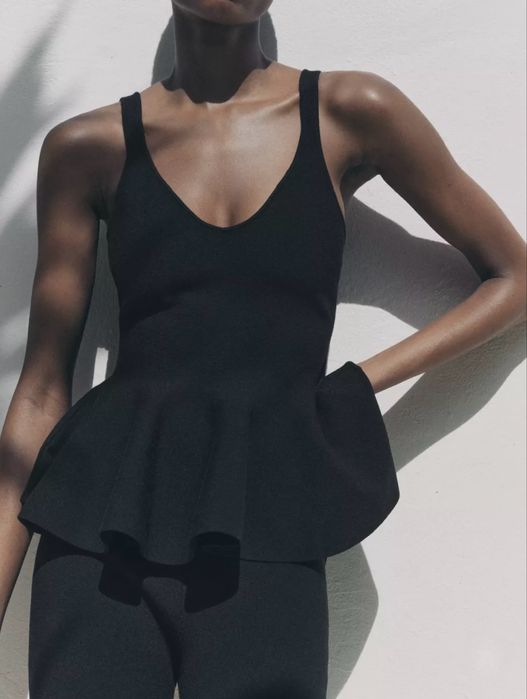 Топ рипс Zara.