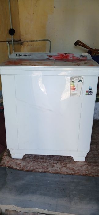 Kir yuvish mashinasi sotiladi