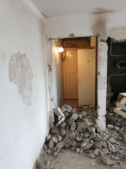 Демонтаж стен ,полов