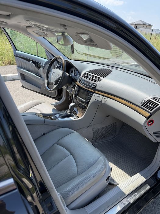 Mercedes Benz E500 V8