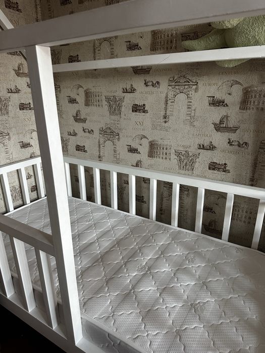 Продам Домик кровать