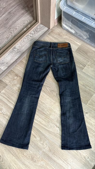 женские джинсы levis