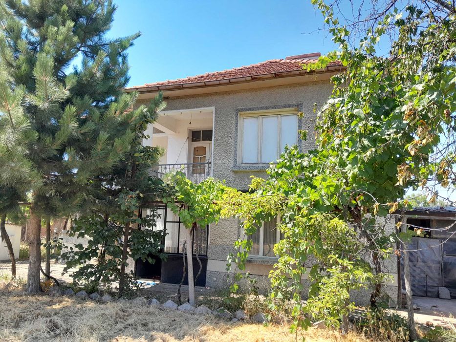 Продава се Къща в Първомай - 900 кв.м за 68 €/кв.м - Снимка #1