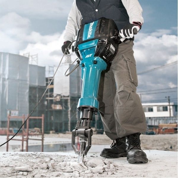 Inchiriez / inchirieri mai compactor / placa vibranta / betoniera / motoburghiu / vibrator beton/ drujba beton / talpa compactoare