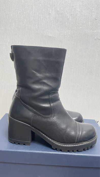 Продам осенние сапоги-ботильоны