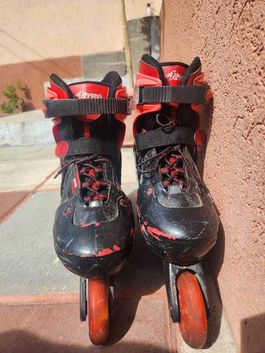 Role reglabile (mărimi 39–43), cu roată luminoasă