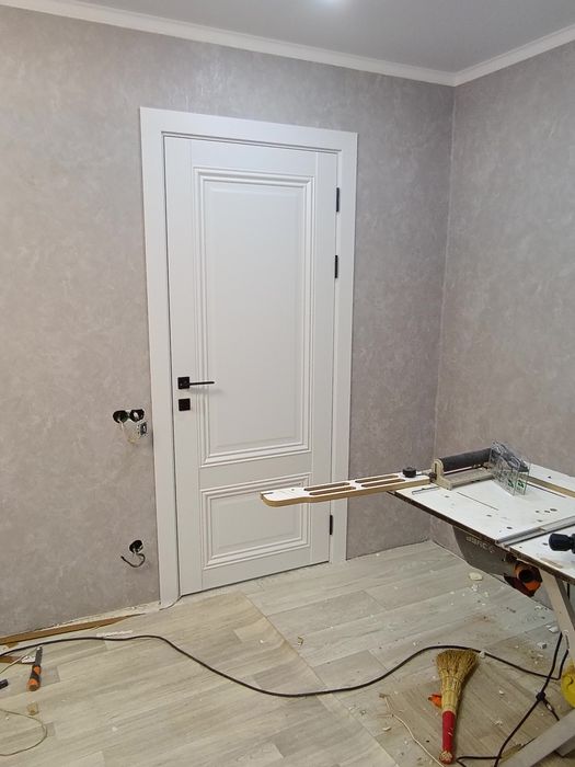 Установка межкомнатных дверей