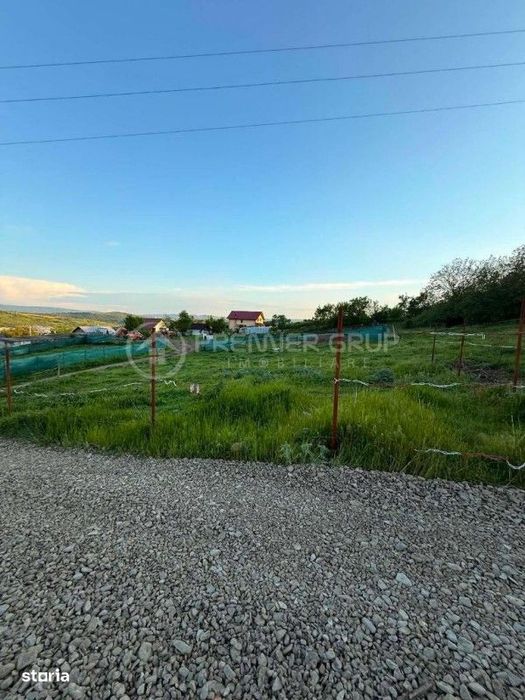 Teren intravilan 800mp, Miroslava, cu acces facil