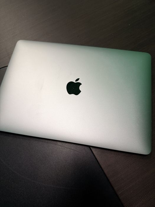 MacBook Air M1 2020 / АКБ 93%