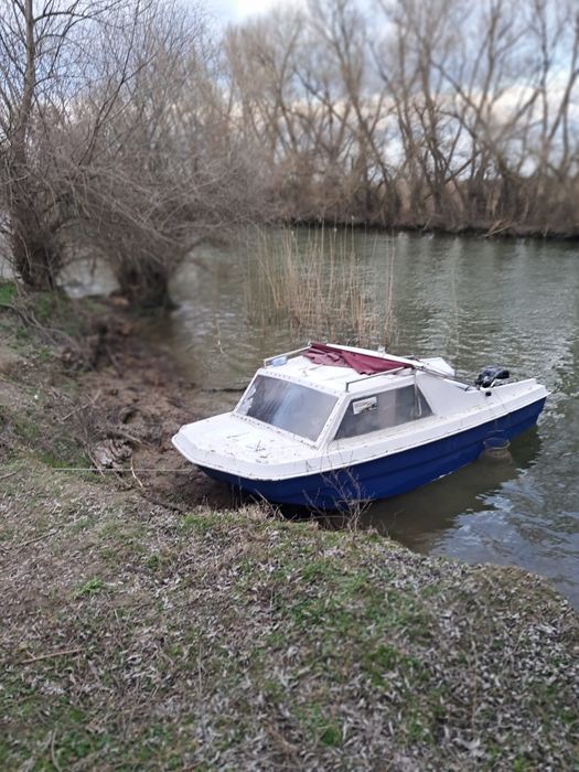 Ansamblu BARCA CABINATA și PERIDOC înmatriculat