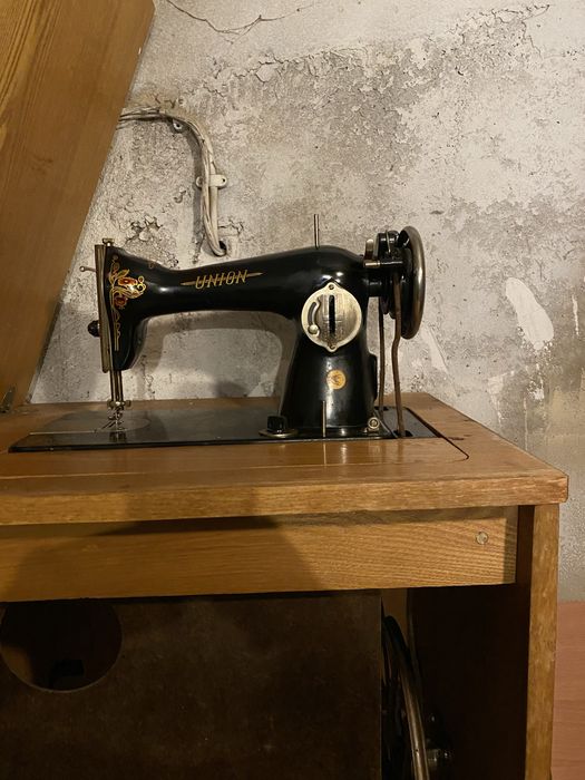 Стара (винтидж) шевна машина
