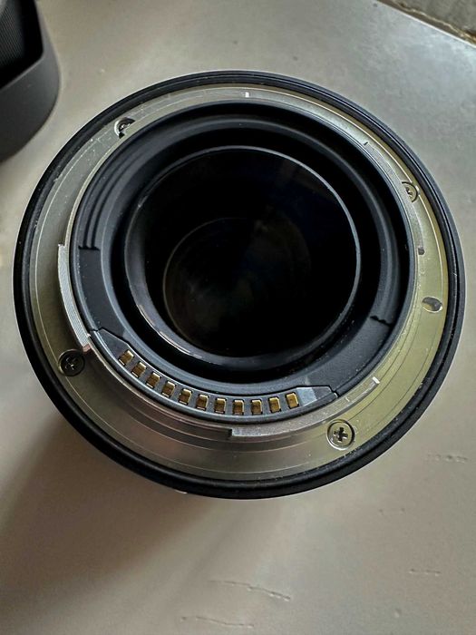 obiectiv Nikon Z 24-200, foarte puțin folosit