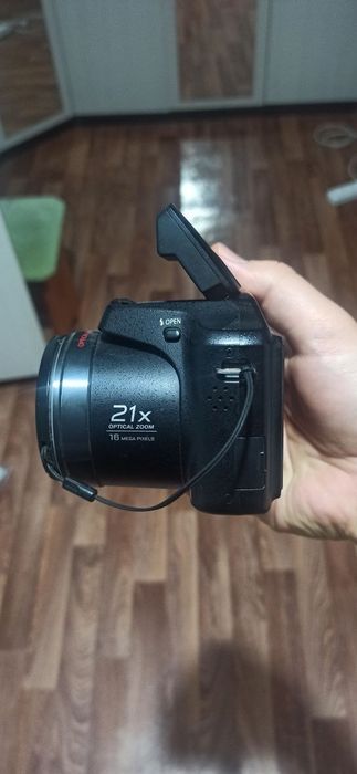 Panasonic Lumix DMC-LZ20 (21x суперзум)