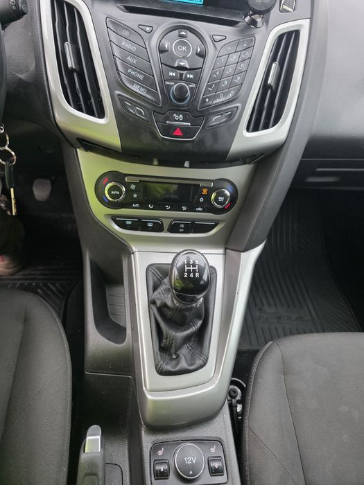 FORD Focus 2014 — imagine 5