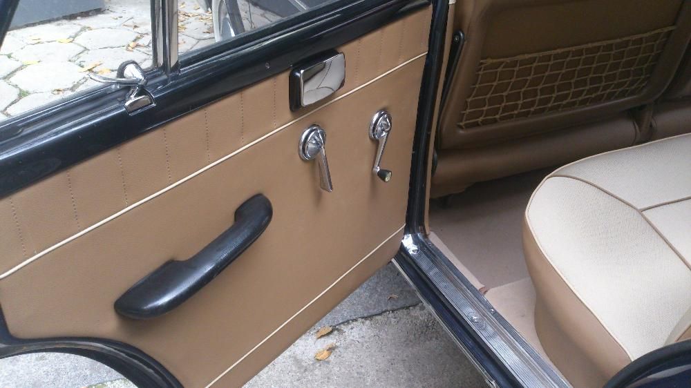 Ретро автомобил под наем