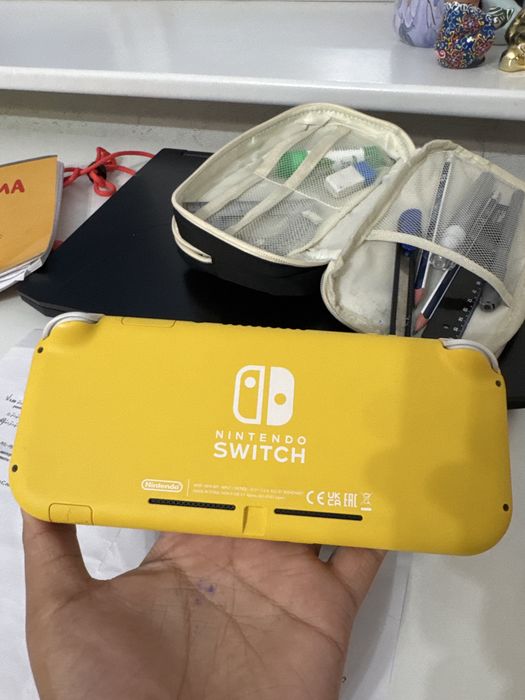 Продам nintendo switch lite прошитый
