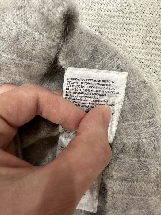 Свитер Hm v-образного выреза